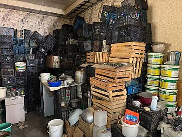 karton satisi: Obyekt daxilində olan taxta və plastik yeşiklər, karton qutular — 2