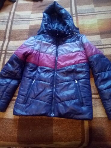 zelena i ljubičasta kombinacija: Puffer jacket