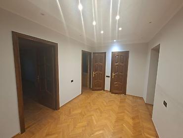 28 may metro: Bakı, 3 otaqlı, Köhnə tikili, 100 kv. m — 3