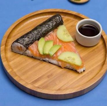 Qida məhsulları: Salam. Biz 4 nəfərik 2 suşimen 1 pizza 1 xanım lazım gələrsə isti — 1