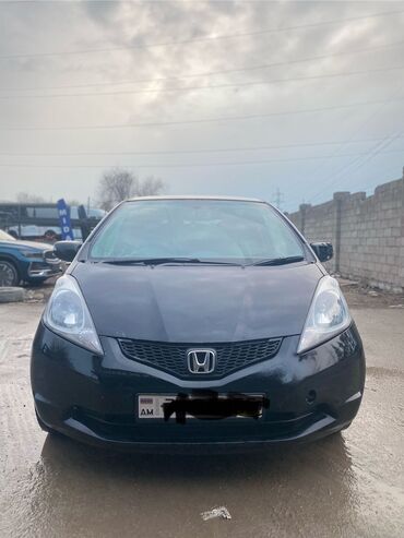 армянский номер: Honda Fit: 2008 г., 1.5 л, Автомат, Бензин, Хэтчбэк