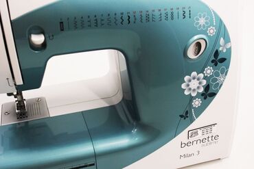 продается швейная машинка: Швейная машина