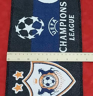 qara parça: Qarabağ futbol klubunun azərkeş şərfləri satılır. Xüsusi fərqi odur — 6