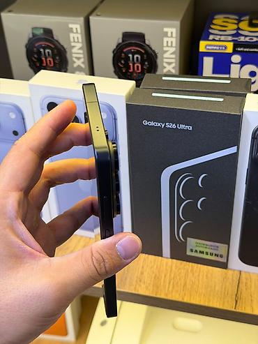 Tecno: Смартфон Samsung S 26 ultra (предположительно) в тёмно‑синем цвете — 11