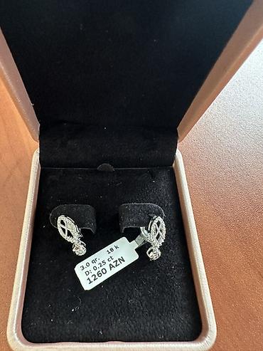 1 karat nece qram: Sırğa, Ağ qızıl, 3 g — 1