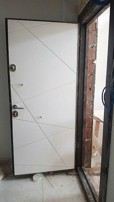 Qapı çox kefiyyətlidir. Ağır qapıdır