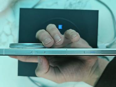 Уюлдук телефондор жана аксессуарлар: Vivo X200 Ultra, Колдонулган, 512 ГБ, түсү - Ак, 2 SIM — 3