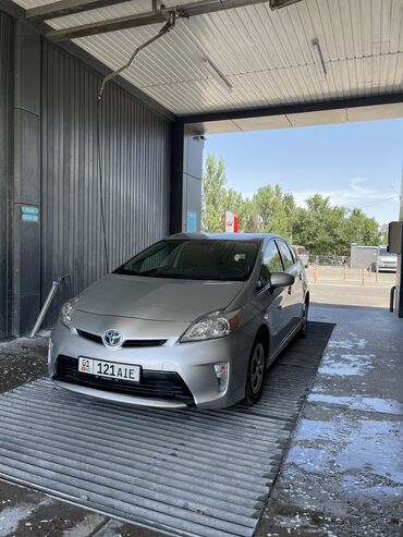 рассмотрю варианты обмена: Toyota Prius: 2015 г., 1.8 л, Вариатор, Бензин, Хэтчбэк