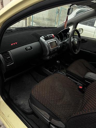 Honda: Honda Fit: 2003 г., 1.3 л, Вариатор, Бензин, Хэтчбэк at lalafo.kg — 7 Honda: Honda Fit: 2003 г., 1.3 л, Вариатор, Бензин, Хэтчбэк — 7