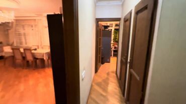 Köhnə tikili: Bakı, 8-ci kilometr, 5 otaqlı, Köhnə tikili, m. Xalqlar Dostluğu, 125 kv. m — 2