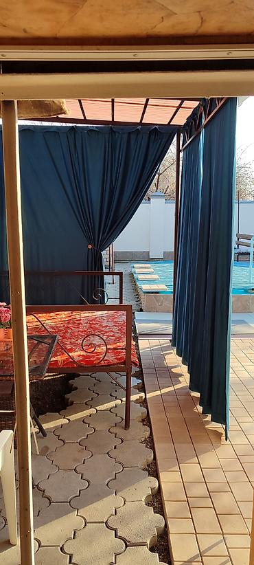 Продажа коттеджей и домов: Продаю дом в районе Кызыл-Аскера. Дом находиться по ул.Троицкая — 21