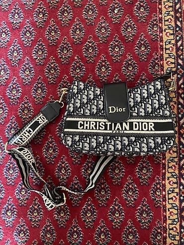 qara halilə: Christian Dior çiyin çantası - Model: Kanvas üzərində monoxrom “Dior” — 1
