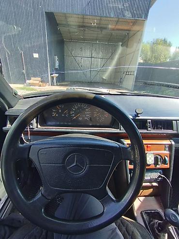 мотор фольцваген: Mercedes-Benz E-Class: 1994 г., 2 л, Кол менен иштөөчү, Бензин, Седан — 6