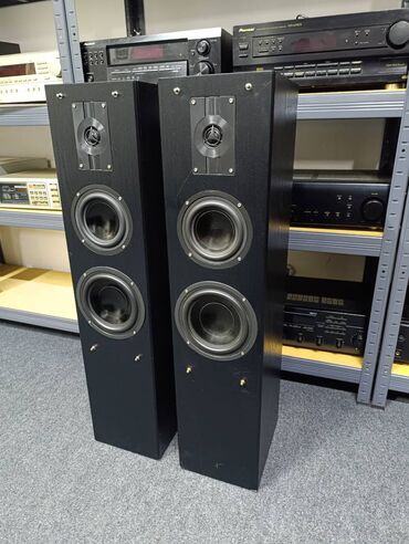 Zvučnici i stereo sistemi: SSB -405 (b) Nemacki podnostojeci zvucnici trosistemci basevi 6 — 4