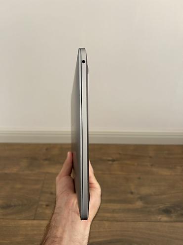 Apple MacBook: İşlənmiş Apple MacBook, 13.3 ", Apple M1, 256 GB — 7