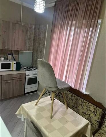 продаю квартиру 1 комн: 1 бөлмө, Кыймылсыз мүлк агенттиги, Чогуу жашоосу жок, Жарым -жартылай эмереги бар