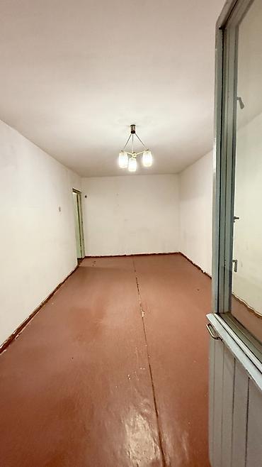 3х ком: 1 комната, 32 м², 104 серия, 1 этаж, Старый ремонт — 2