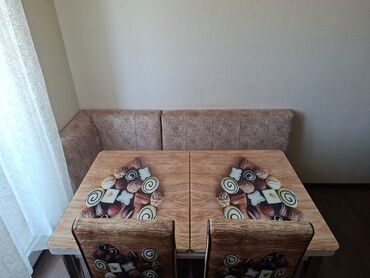 bağ stolları: Metbex divan stol stul desti satılır. 250 azn. Yaxşı vəziyyətdədir