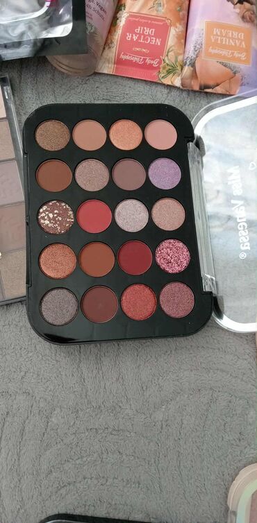 Šminka: Svašta nešto od šminke paketi i na komad. Svašta nešto mešano — 16