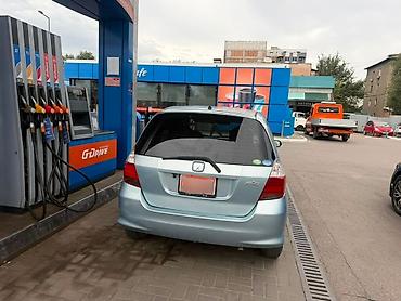 type r: Honda Fit: 2005 г., 1.3 л, Автомат, Бензин, Хэтчбэк — 3