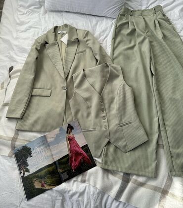 зеленый пиджак: Пиджак, Классическая модель, M (EU 38), L (EU 40)