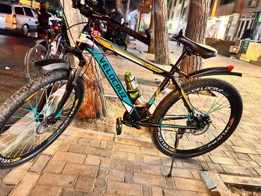 купить спортивный велосипед недорого: Новый Городской велосипед Velocruz, 28", скоростей: 21, Самовывоз