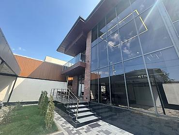 Продажа коттеджей и домов: 6 комнат и более, 300 м², Бишкек at lalafo.kg — 3 Продажа коттеджей и домов: 6 комнат и более, 300 м², Бишкек — 3