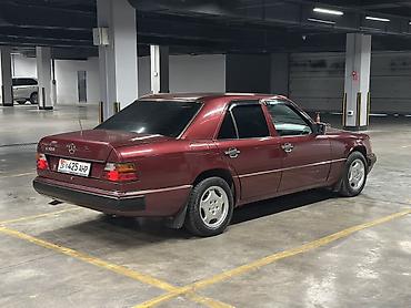 Mercedes-Benz: Mercedes-Benz E-Class: 1989 г., 2 л, Механика, Бензин, Седан — 6