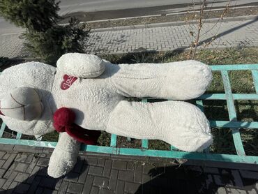 кукла советская: Плюшевый мишка примерно ростом 140, 150см, лежал в подвале немного