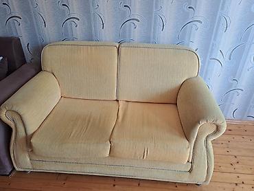 Ev üçün mebel: İki nəfərlik yumşaq divan - Rəng: açıq sarı/krem tonları - Material — 1