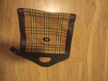 Torbe: Dve originalne Burberry torbe . Iz osamdesetih godina . Bile su u — 9