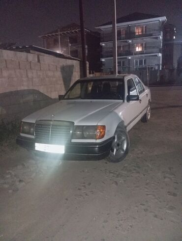 машина мерс с: Mercedes-Benz W124: 1989 г., 2.2 л, Механика, Бензин, Седан