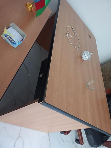 Ofis dəst mebeli: Təcili olaraq satılır 2 ədəd kreslo 2 ədəd ön masa 1 ədəd 3 — 14