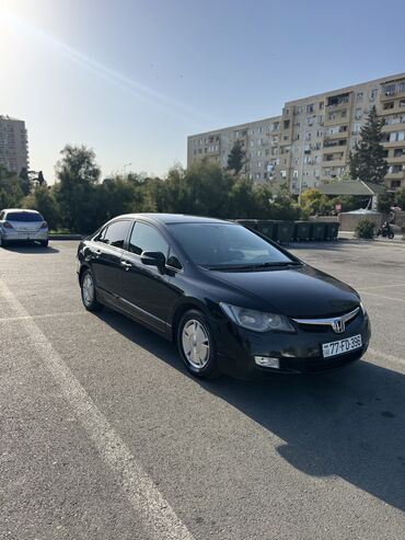 Honda: Honda Civic: 1.3 l | 2008 il Sedan