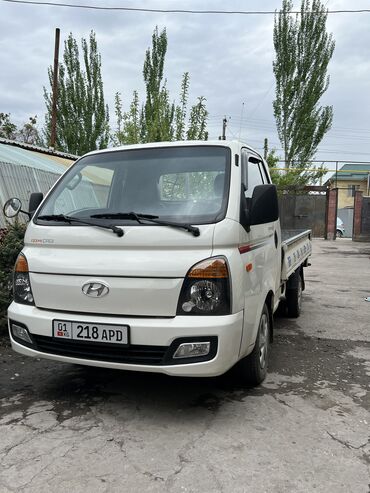 muzhskaja odezhda zima 2016: Легкий грузовик, Hyundai, Б/у