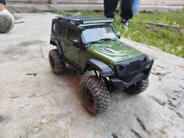 Модели автомобилей: Радиоуправляемый масштабный внедорожник-краулер 4x4 - Кузов в стиле