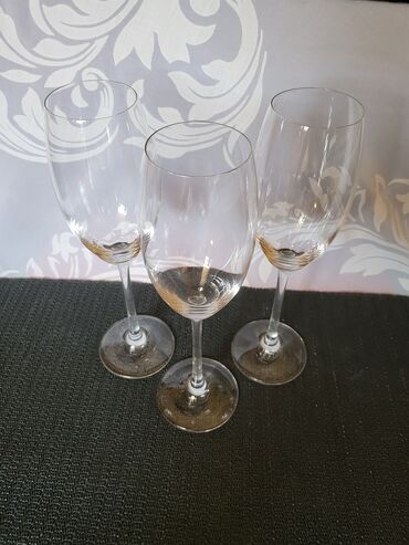 Čaše: Case nove kristal za vino Nachtmann Nemacke iz 80ih. Case su — 10