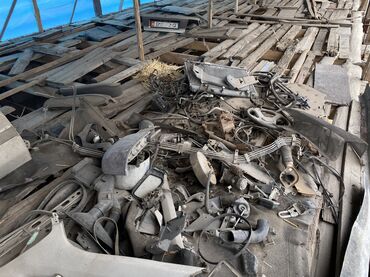 Другие автозапчасти: Продаю запчасти Мазда 626 Так же в наличии: электрика, задний — 4