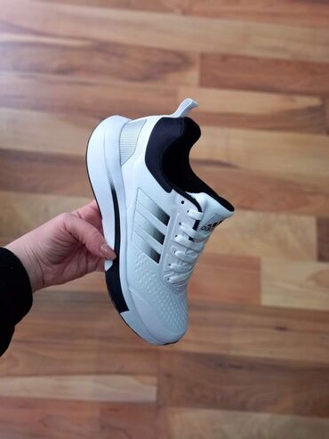 Women's Sneakers and athletic shoes: 41 — 11