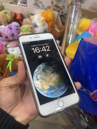 айпад 9: IPhone 8 Plus, Б/у, 256 ГБ, Зарядное устройство, Защитное стекло, Чехол, 78 %
