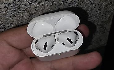 4 luk kabel: AirPods 4 simsiz qulaqlıqlar – şarj qabı ilə - Model: AirPods 4 — 2