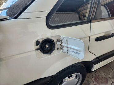 Volkswagen: Volkswagen Passat: 1990 г., 1.8 л, Механика, Бензин, Седан — 9