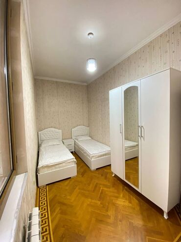 Uzunmüddətli kirayə mənzillər: 28 may metrosuna yaxın Amerika səfirliyinə yaxın 5 mertebeli binanın — 13