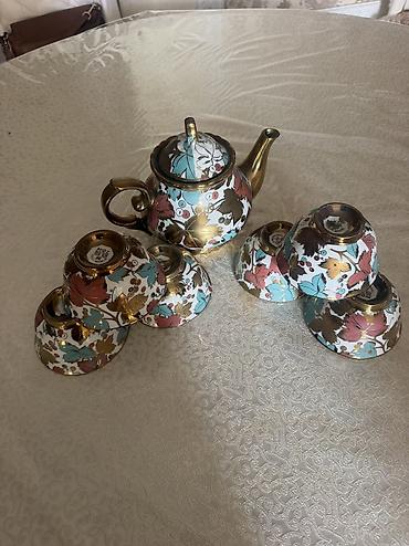 dish sets: Набор столовой посуды,преимущественно фарфор с синим узором и — 3