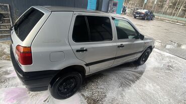 Volkswagen: Volkswagen Golf: 1994 г., 1.6 л, Механика, Бензин, Хэтчбэк