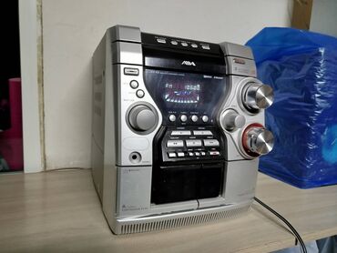 Динамики и колонки: Продаю недорого AIWA музыкальный центр без колонок как усилитель есть
