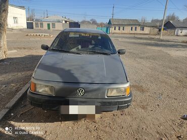 Транспорт: Volkswagen Passat: 1992 г., 1.8 л, Механика, Бензин, Седан