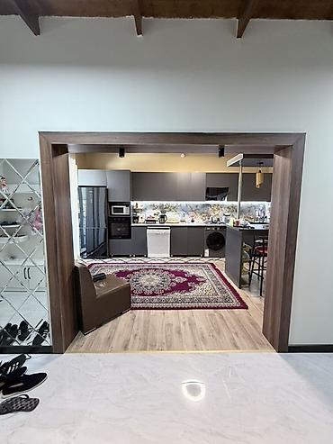 2 otaqlı evlərin satışı: İki mərtəbəli müasir həyət evi - Beton hasarlı geniş həyət, avtomatik — 9
