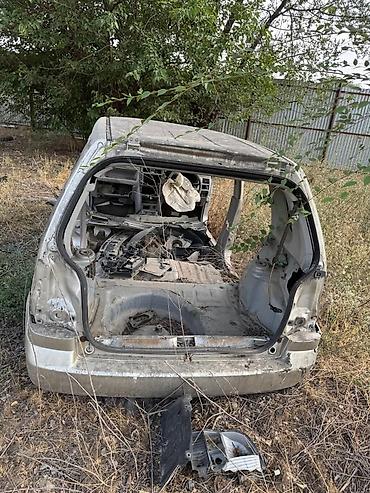 Mazda: Mazda Demio: 2001 г., 1.3 л, Автомат, Бензин, Хэтчбэк — 6