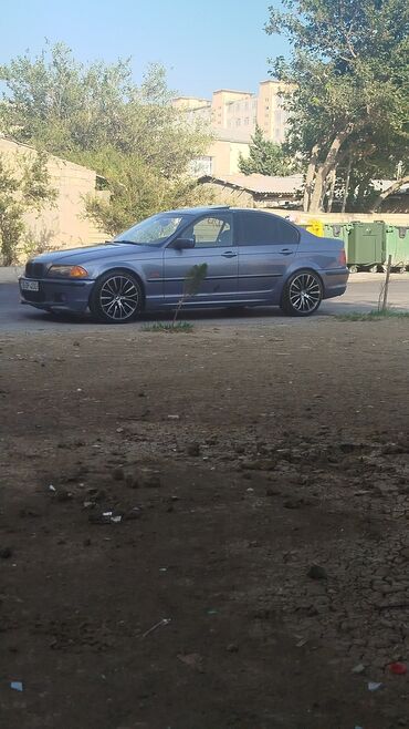 BMW 3 series: 2.5 l | 2001 il Sedan
